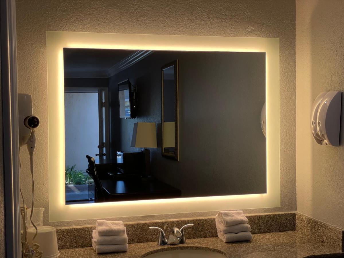 Legacy Inn & Suites Anaheim Ngoại thất bức ảnh