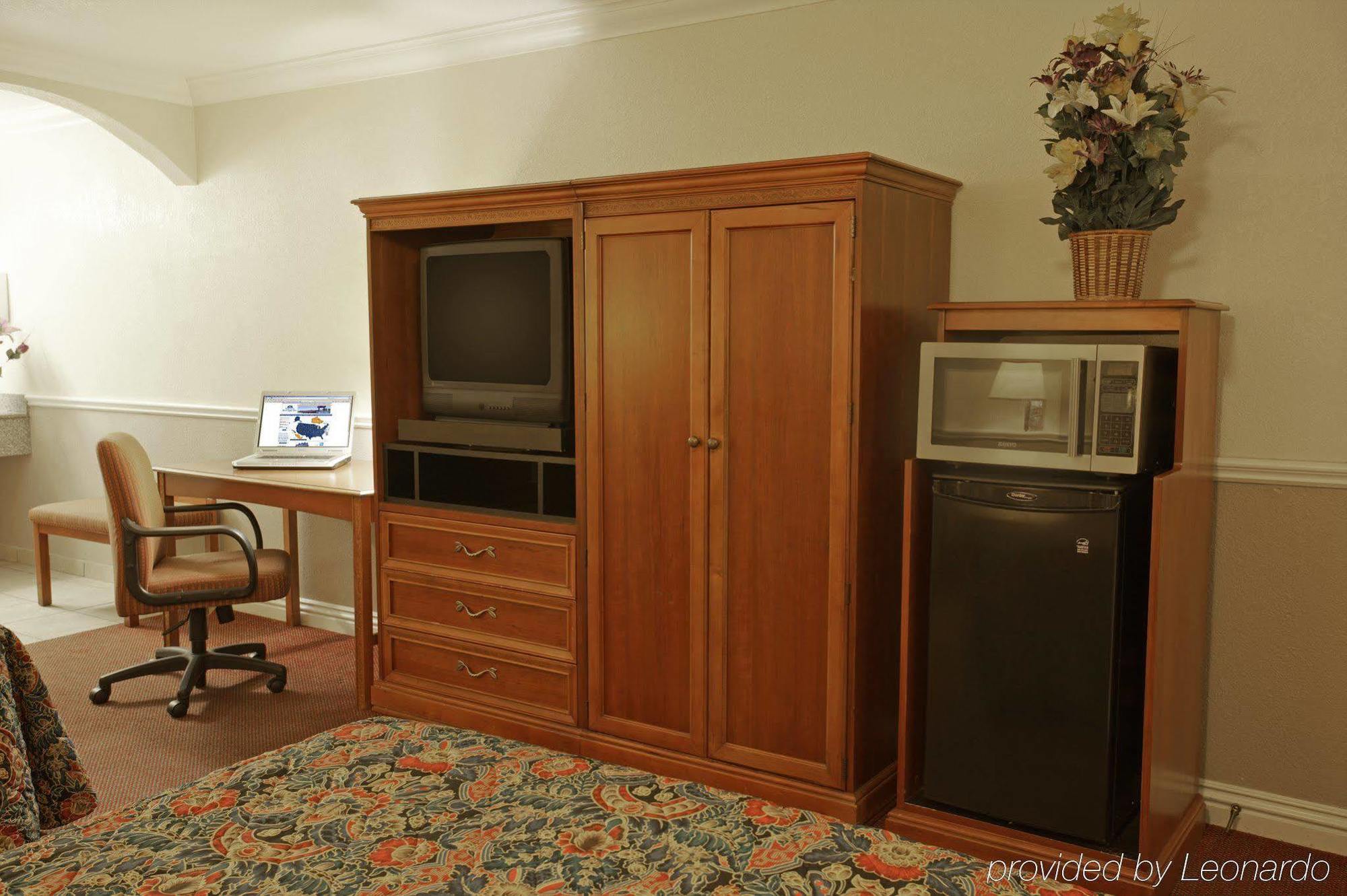 Legacy Inn & Suites Anaheim Ngoại thất bức ảnh